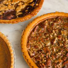 Load image into Gallery viewer, apple pie holiday thanksgiving 
