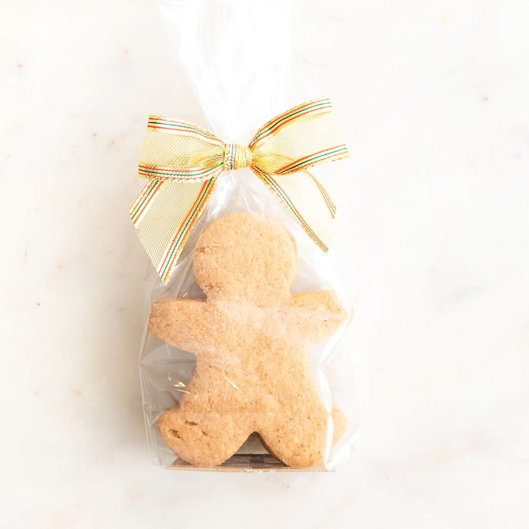 bag of 3 gingerbread man closed with a golden bow